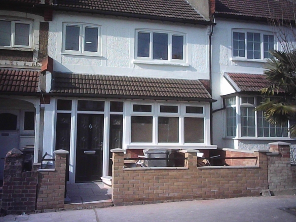6-bedroom house in Thornton Heath (CR7 8QJ)
