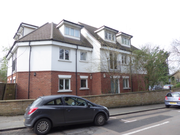 2-bedroom flat in Croydon (CR0 4AU)